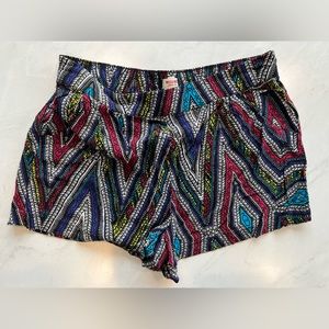Fun Summer Shorts Rayon Size L